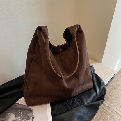 Large-capacity tote bag