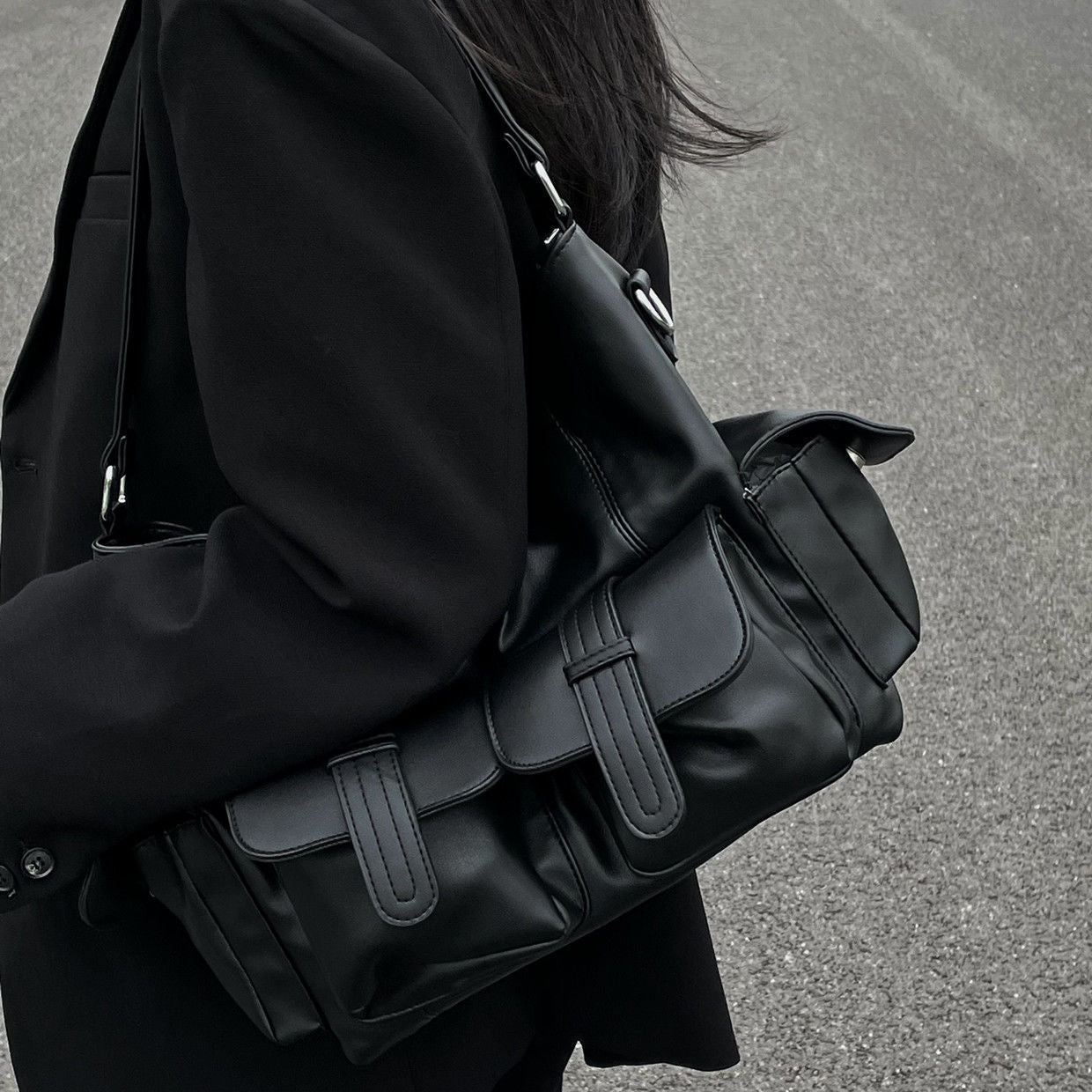 Large-capacity tote bag