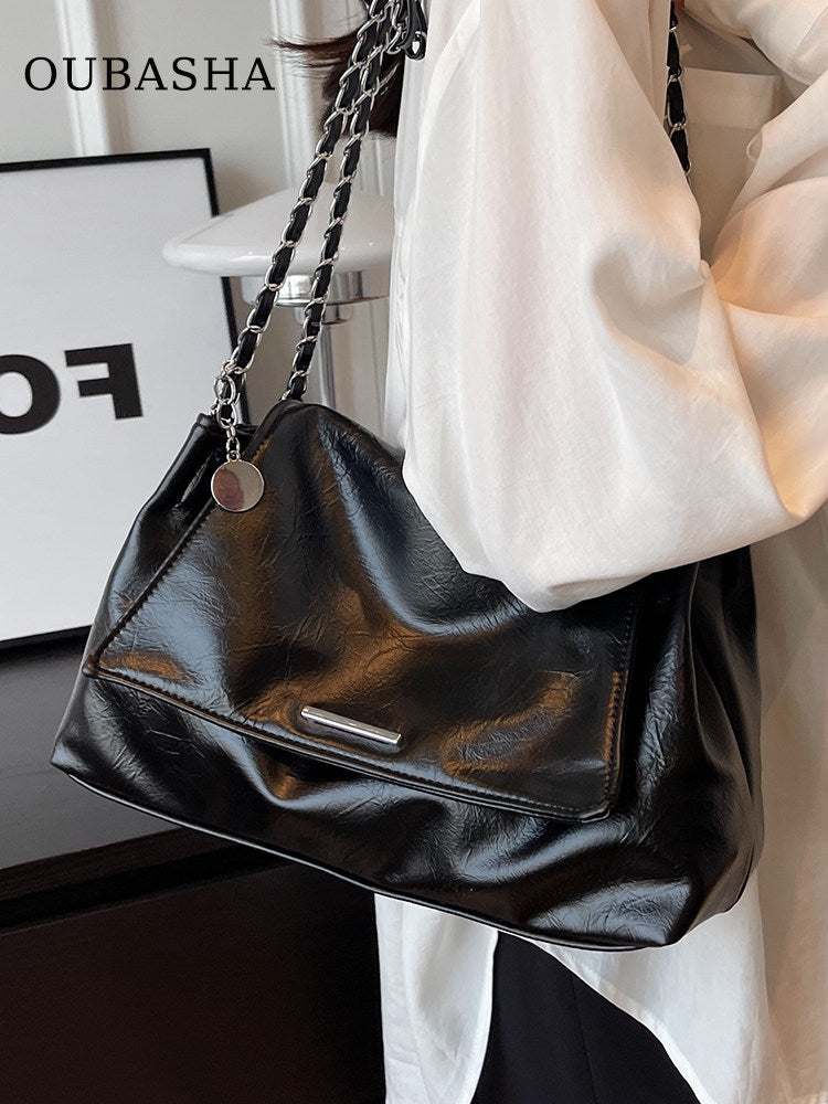 Large-capacity tote bag