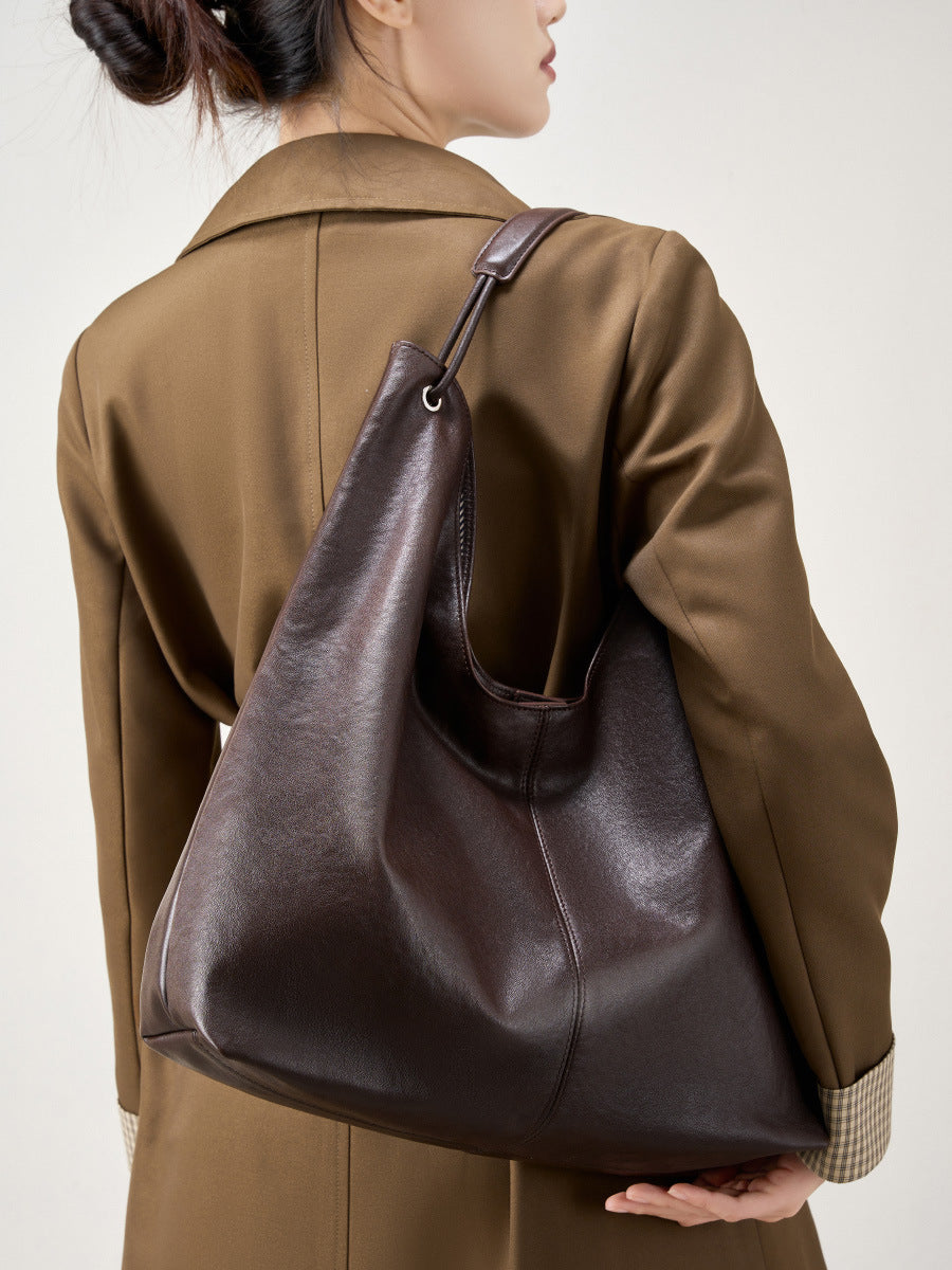 Large-capacity tote bag