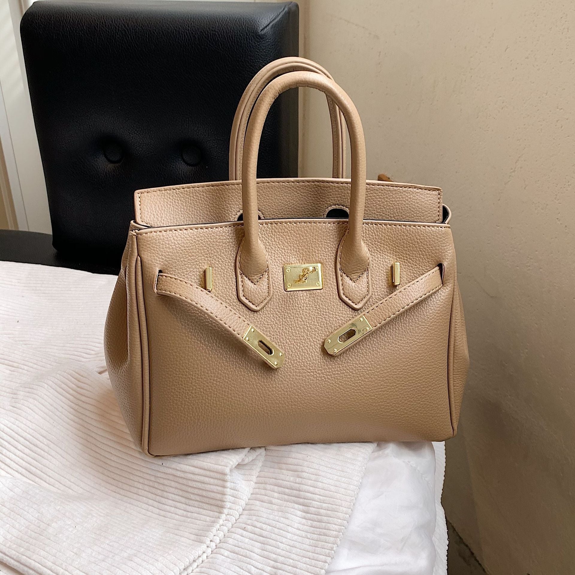 Large Capacity Tote