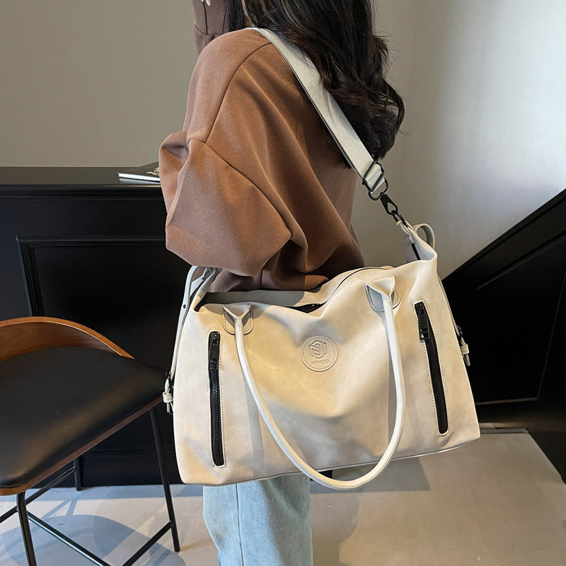 Large capacity travel luggage