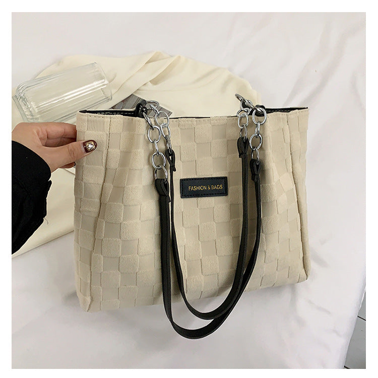 Large-capacity women’s shoulder bag