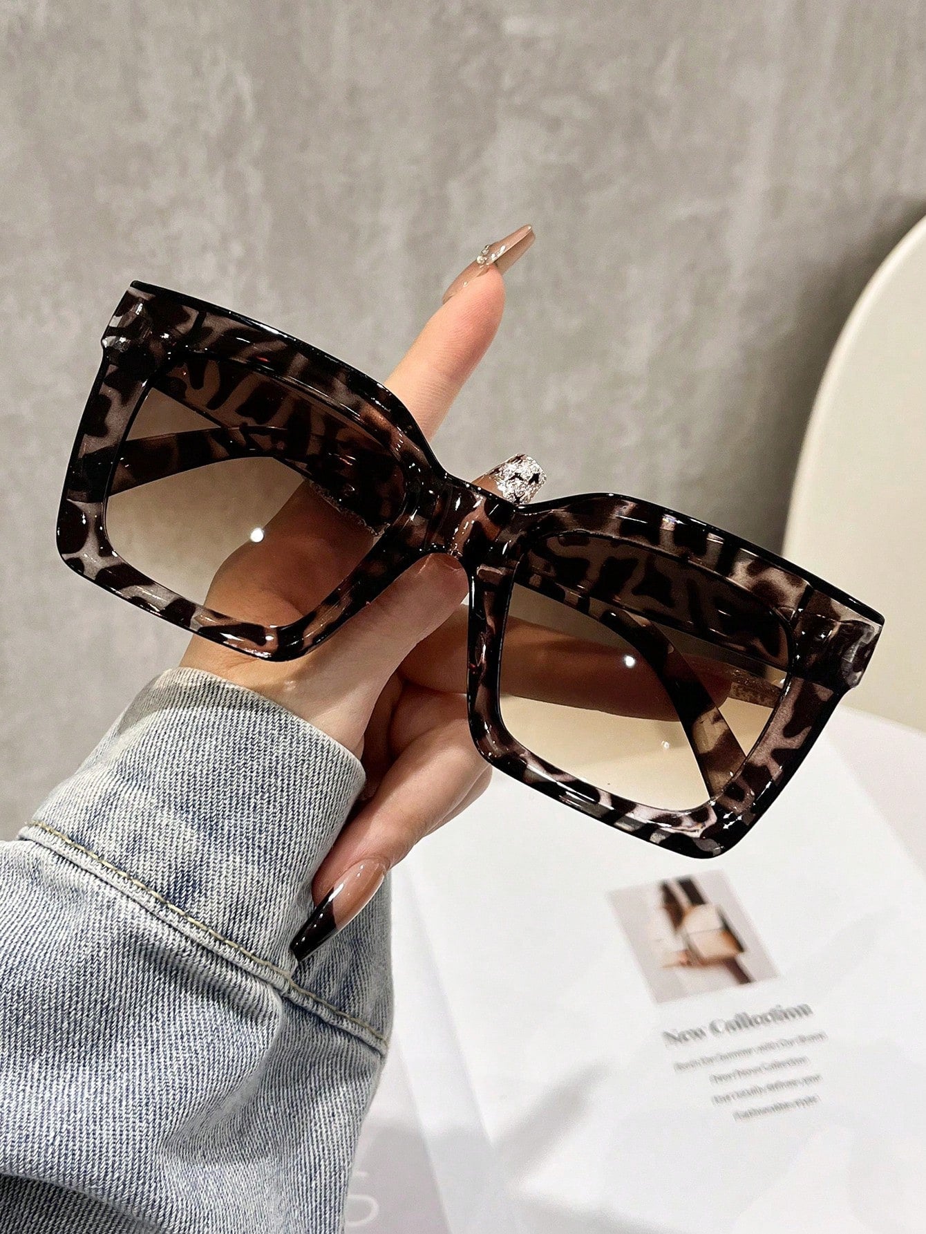 Large Frame Leopard Print Gradient Sunglasses
