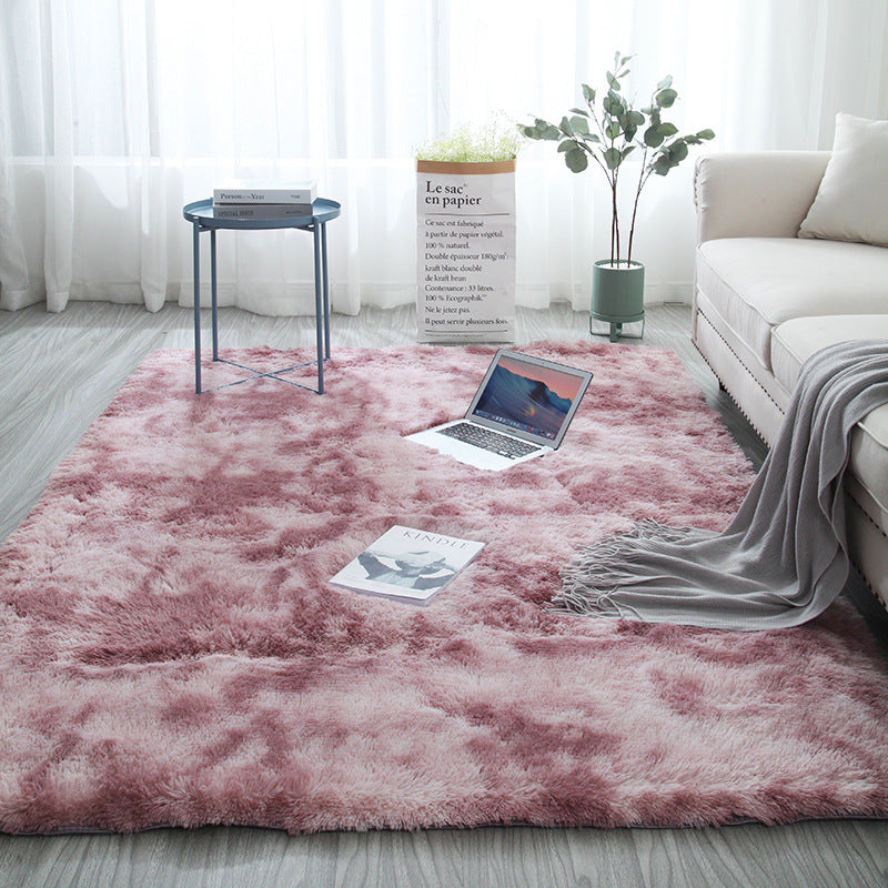 Large-sized carpet in the living room