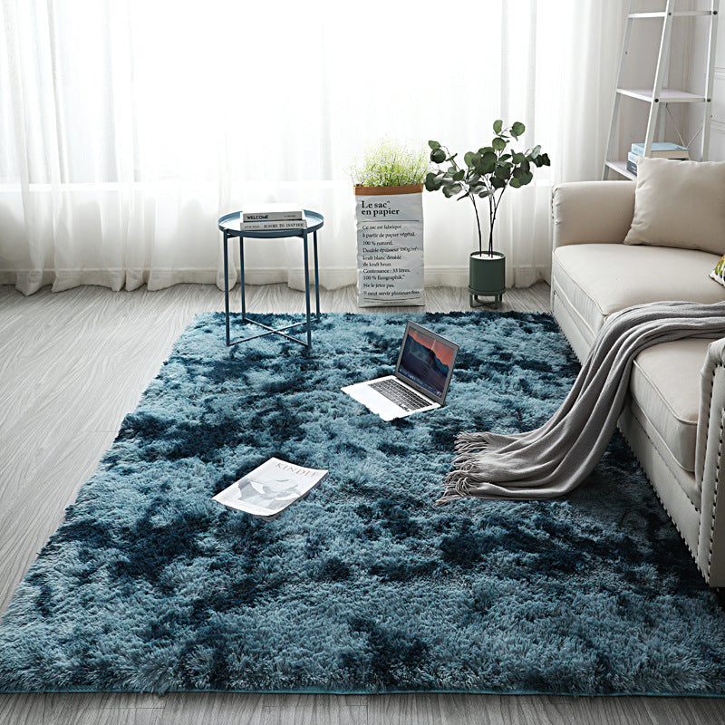 Large-sized carpet in the living room