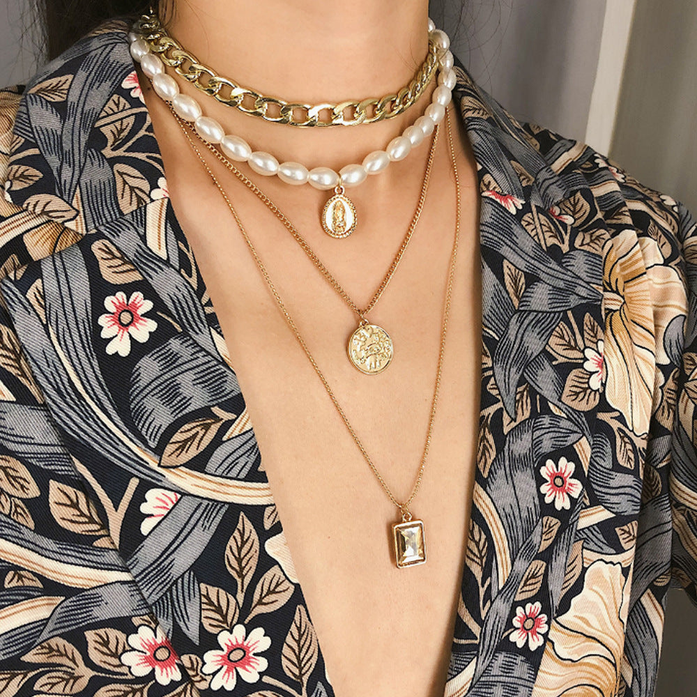 Layered Circular Pendant Necklace