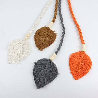 Leaf-pattern curtain tiebacks