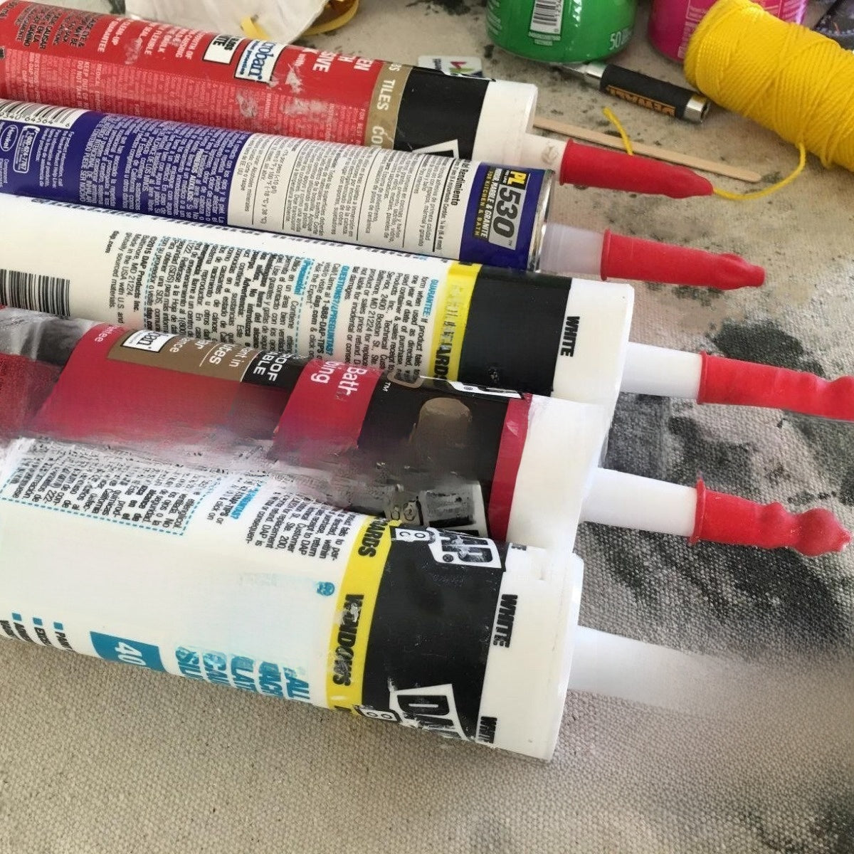 Leak-proof Latex Sealing Cap for Caulk Tubes