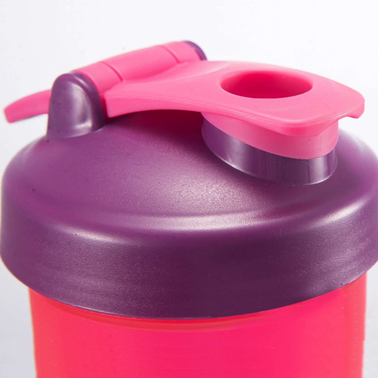 Leak Proof Portable Shaker Cup with Measurement Scale