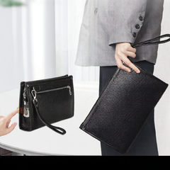 V313 black clutch