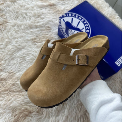 Leather-covered head-shaped slippers