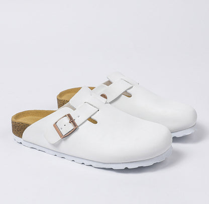 Leather-covered head-shaped slippers