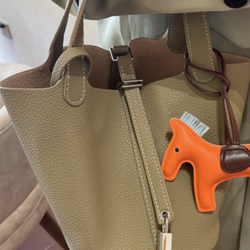 Leather handbag
