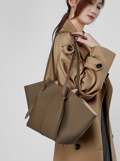 Leather large-capacity tote bag