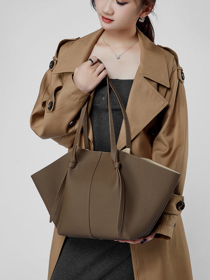 Leather large-capacity tote bag