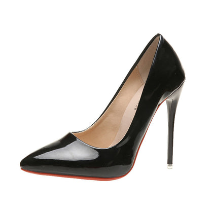 leather pointed shoes