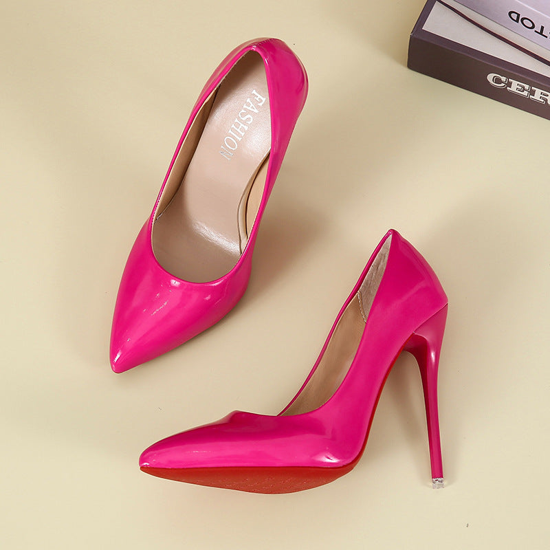 leather pointed shoes