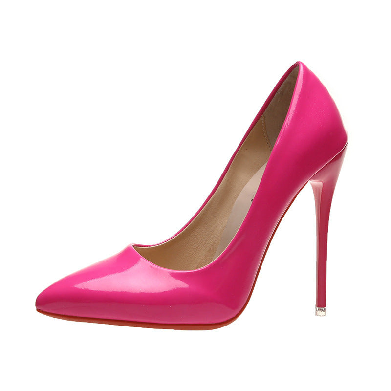 leather pointed shoes