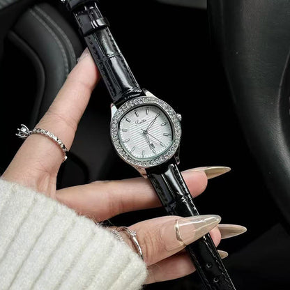 Leather strap watch