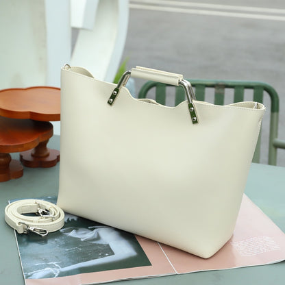 leather tote bag