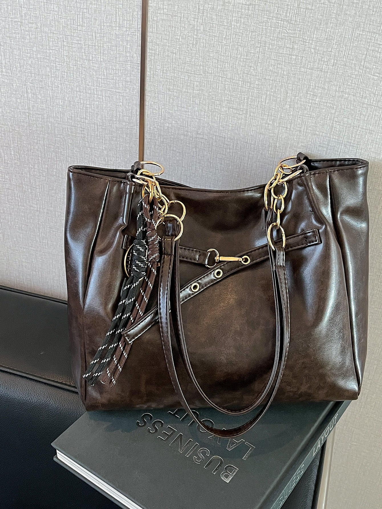 leather tote bag