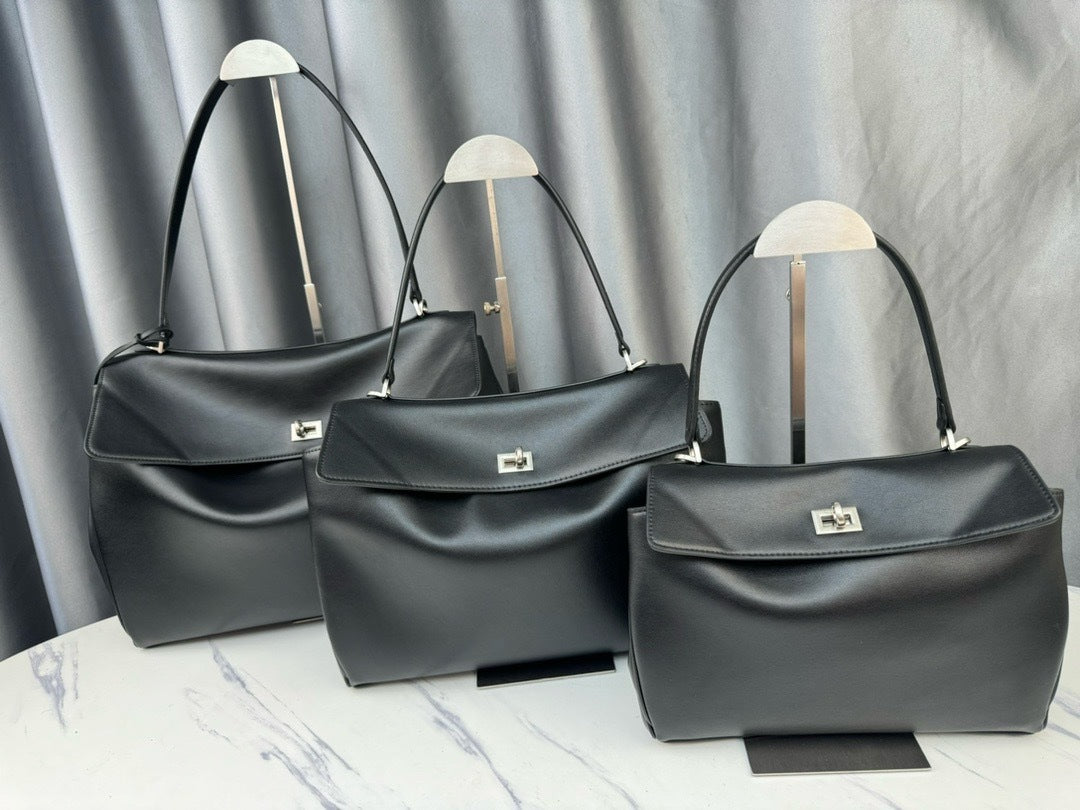 Leather tote bag