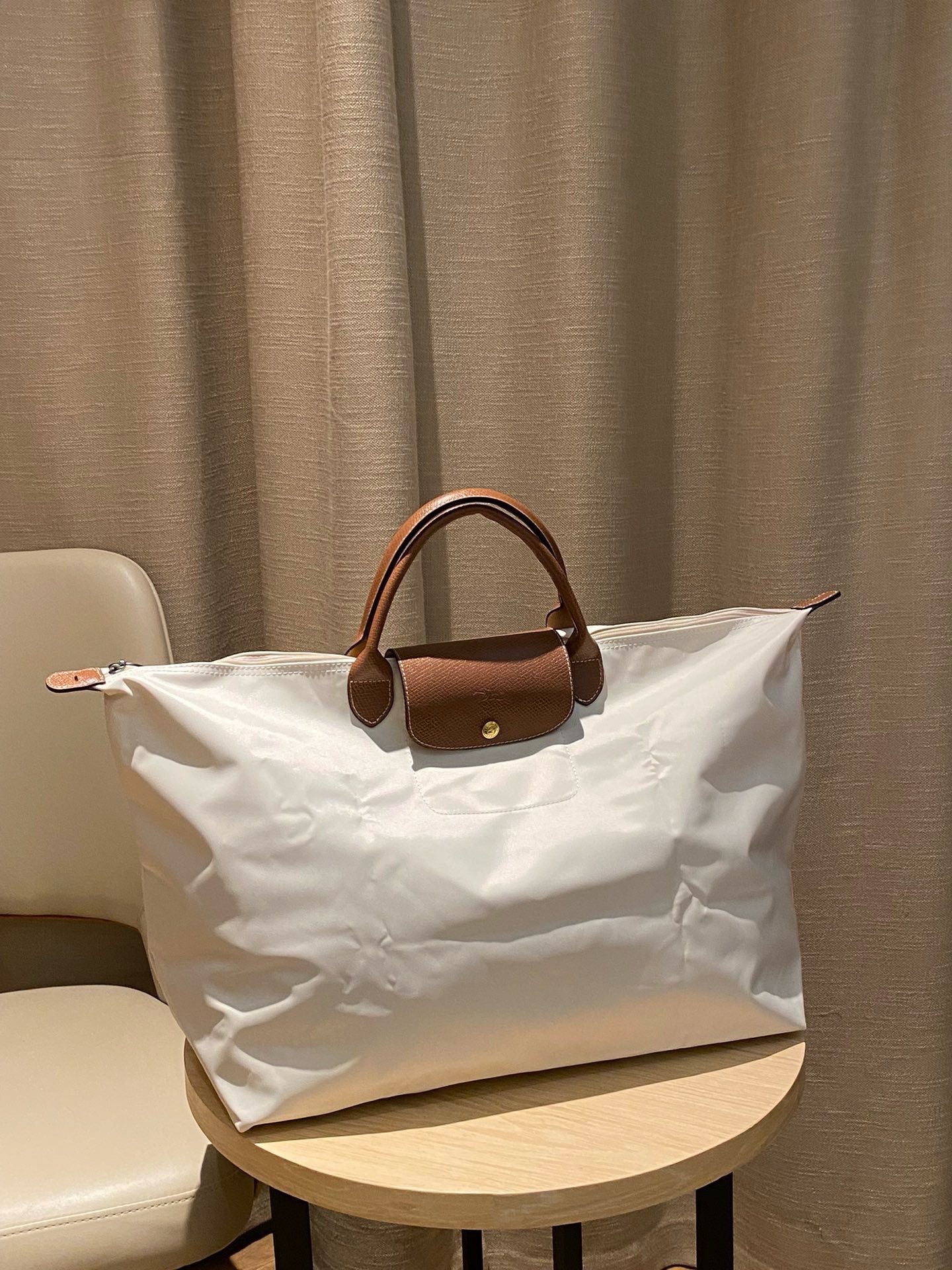 leather travel bag