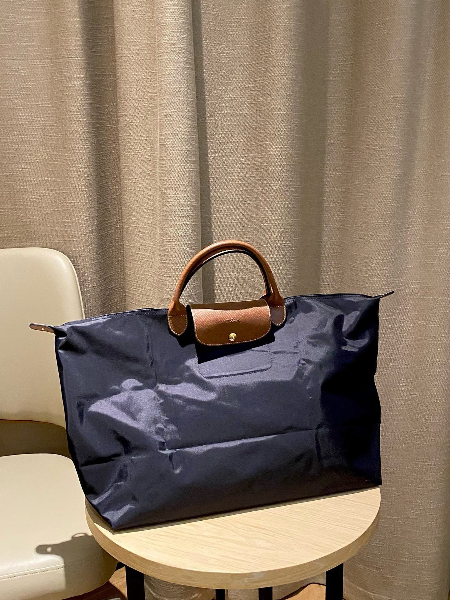 leather travel bag