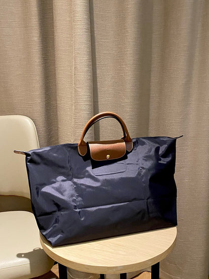 leather travel bag