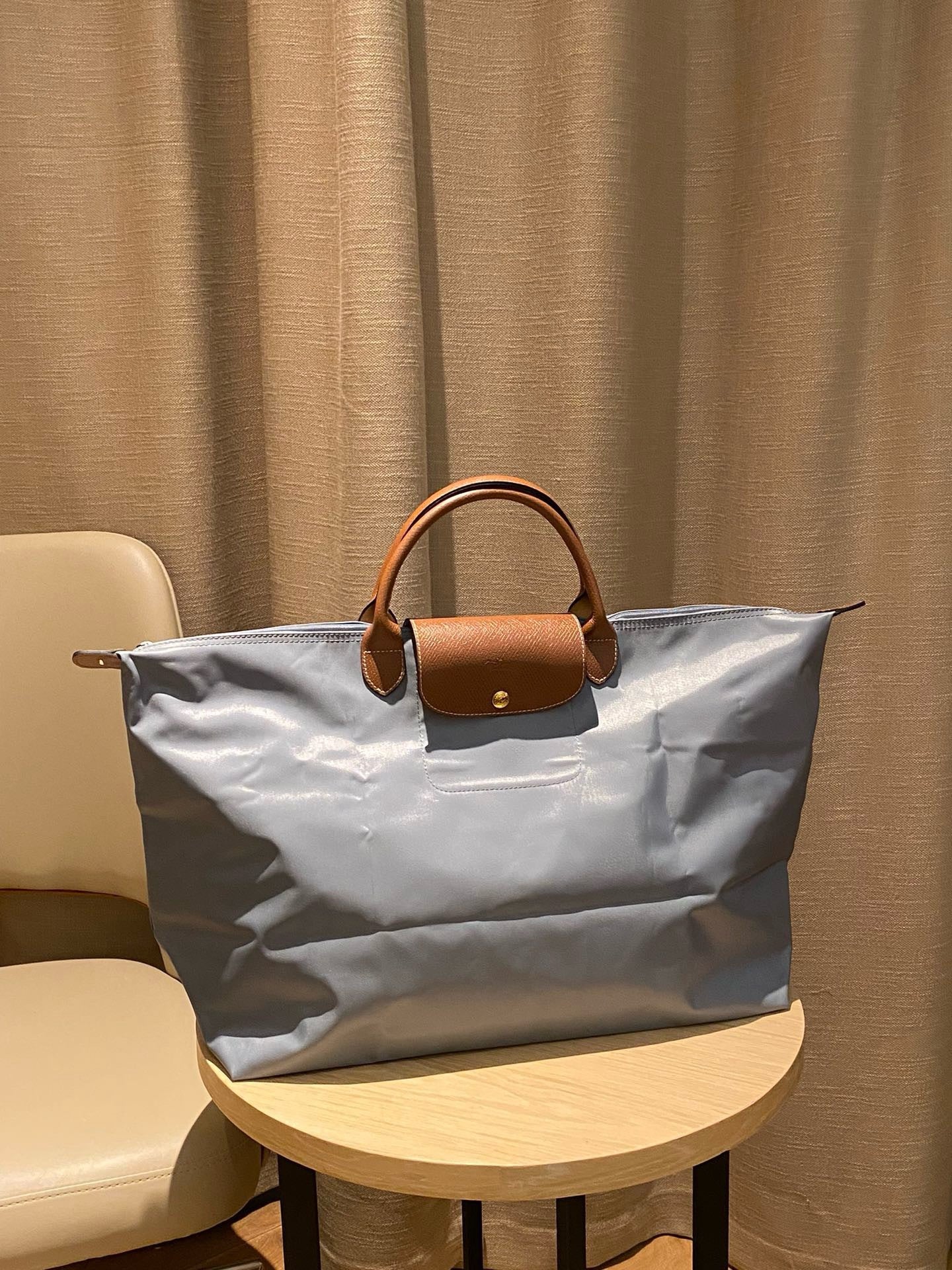 leather travel bag