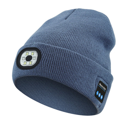 Led-illuminated knitted cap
