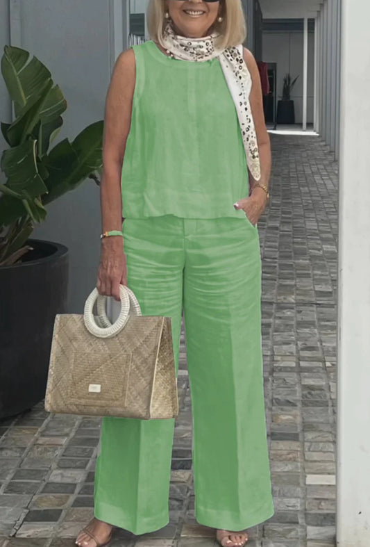 leisure suit