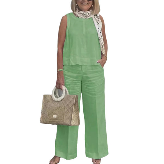 leisure suit