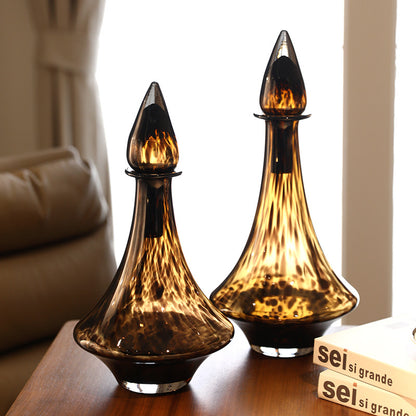 Leopard-patterned glass vase