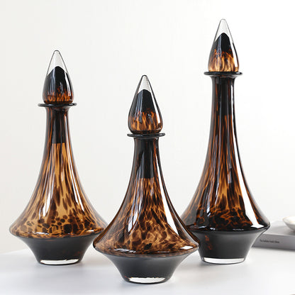 Leopard-patterned glass vase