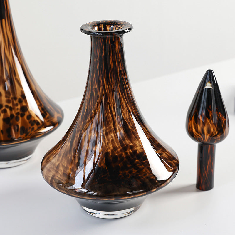 Leopard-patterned glass vase