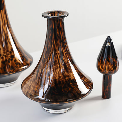 Leopard-patterned glass vase
