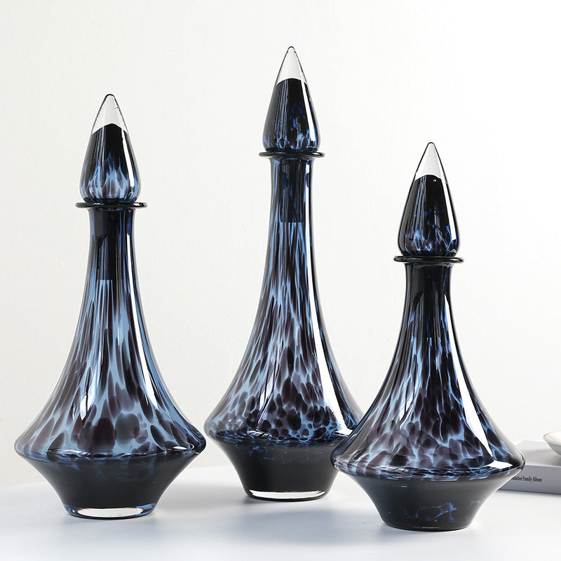 Leopard-patterned glass vase