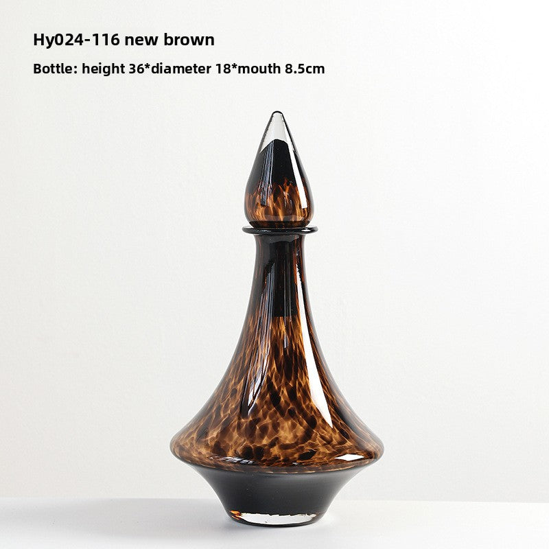 Leopard-patterned glass vase
