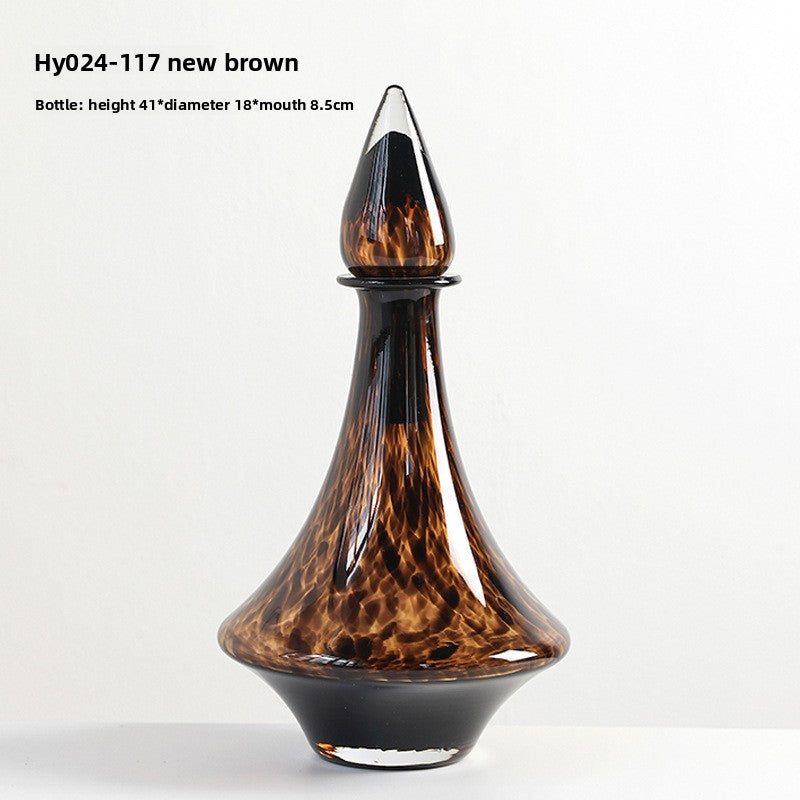 Leopard-patterned glass vase