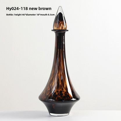 Leopard-patterned glass vase