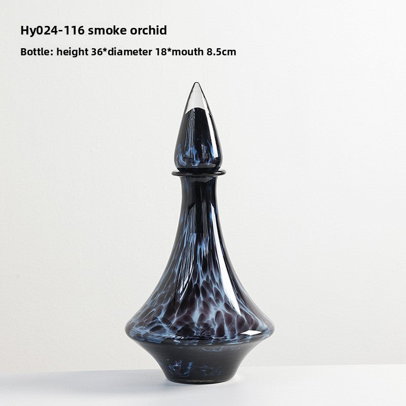 Leopard-patterned glass vase