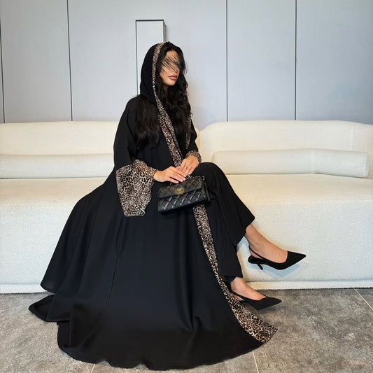 Leopard print fashionable robe