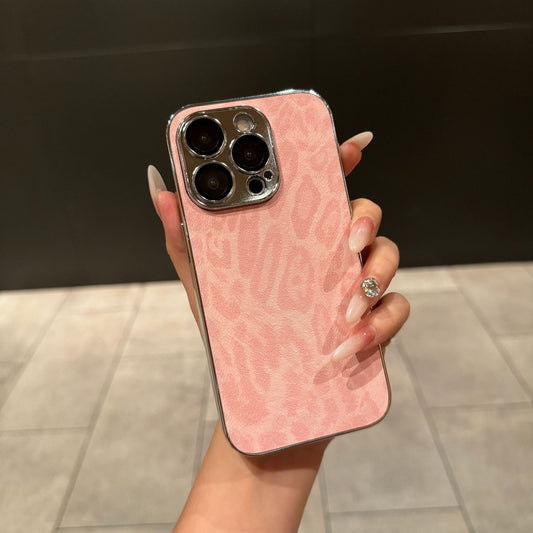 Leopard-print phone case