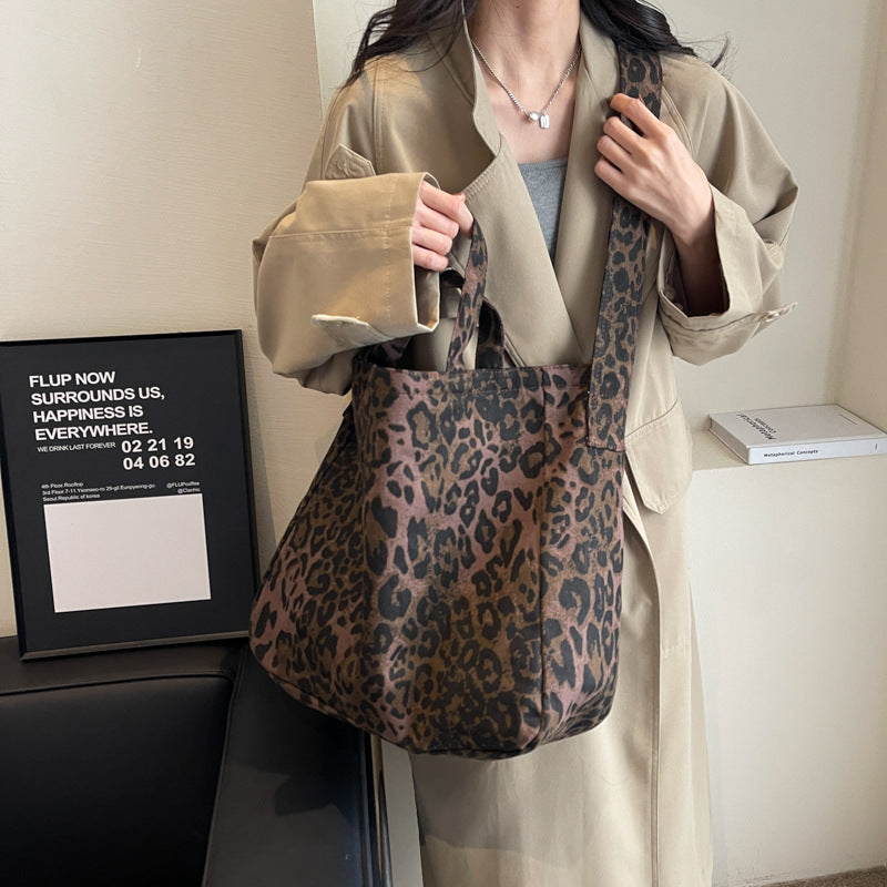 Leopard-print tote bag