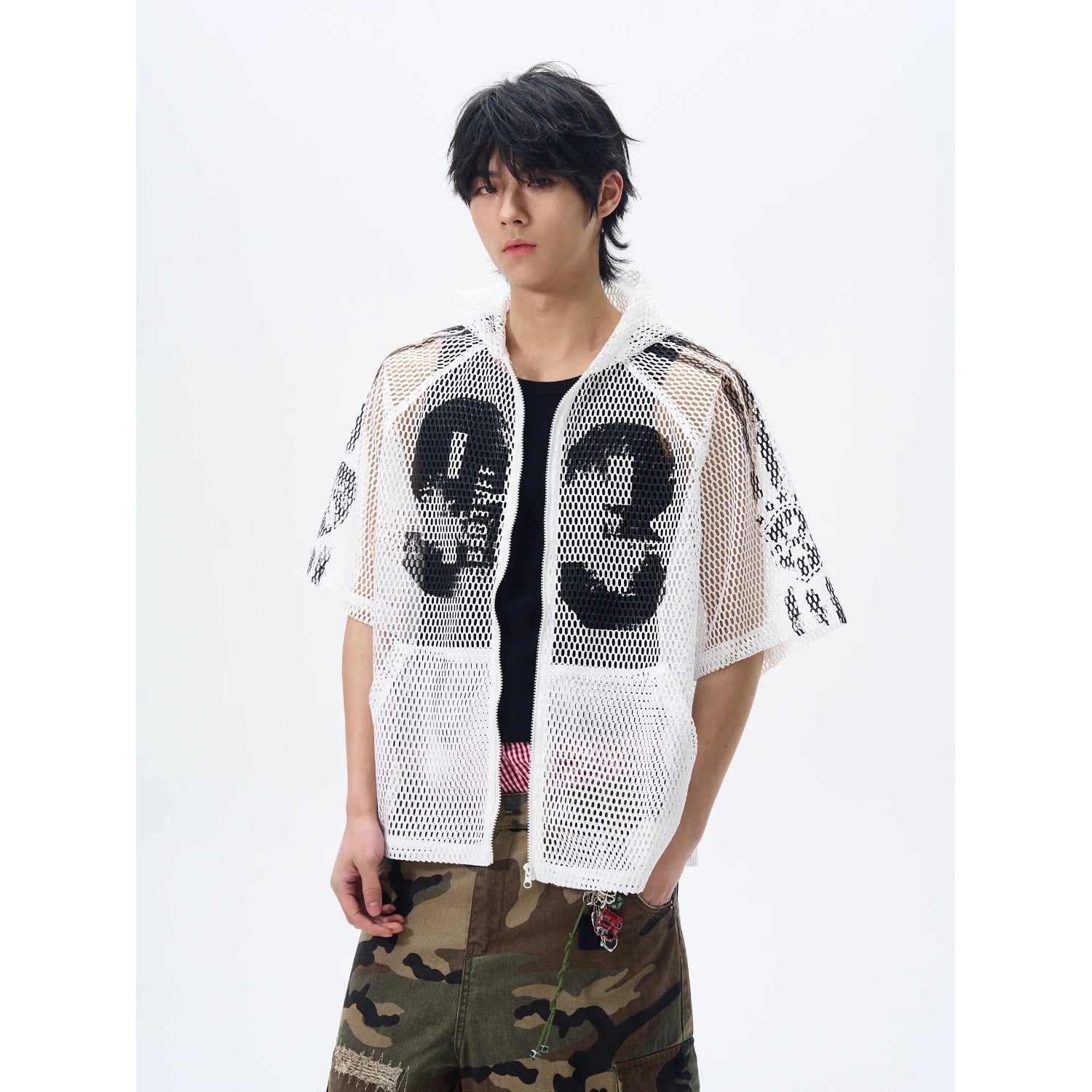 Letter-printed perforated short-sleeved shirt