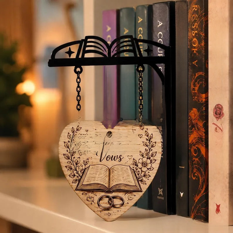 Library bookshelf lighting fixture