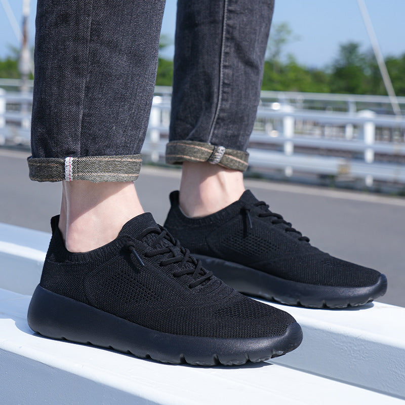 Light and casual sports shoes for walking with one foot