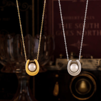 Light luxury pearl necklace